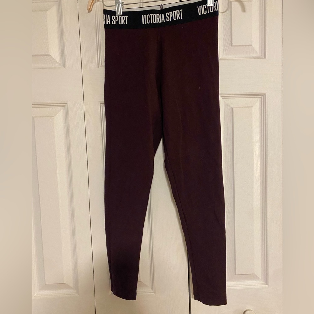 Victoria Sport Maroon Leggings